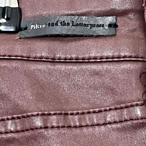 Anthropologie Pilcro Coated Skinny Pants Women’s Size 32 Burgundy Lace Hem - Picture 10 of 16